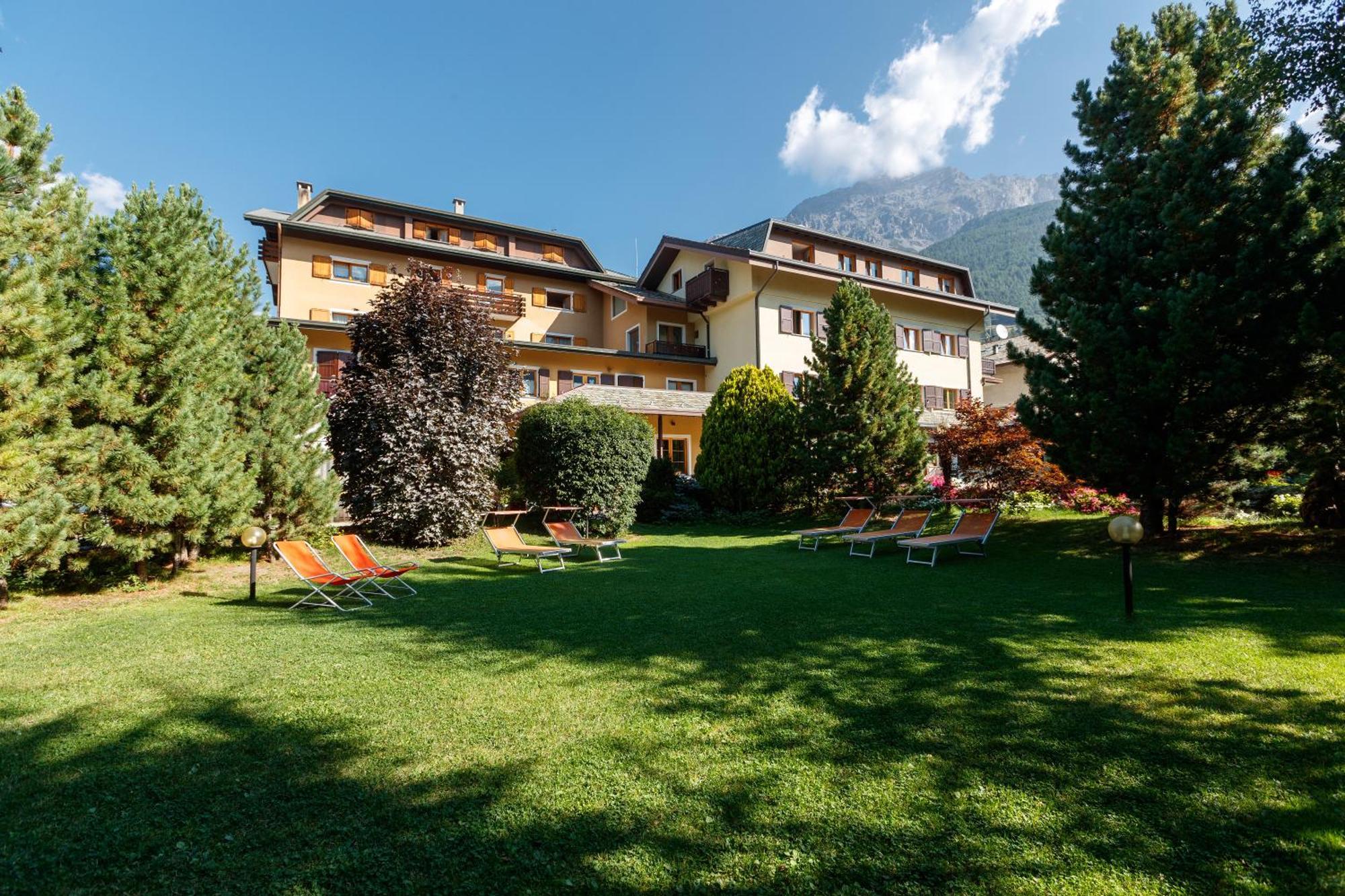Sci Sport Rooms & Suites Bormio Esterno foto